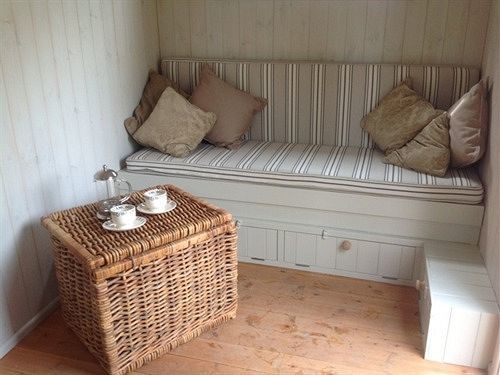 Posh Huts Farmstay Falstone エクステリア 写真